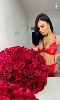 Enjoy private escort service from Tina