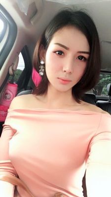 Beautiful escort model Pandora: weight 48 kg, height 156 cm