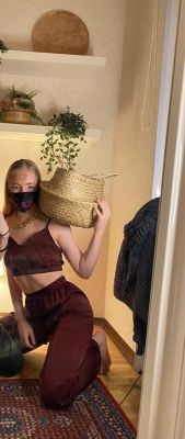 Erotic massage in Beirut from Lola. Price: LBP 500 per hour