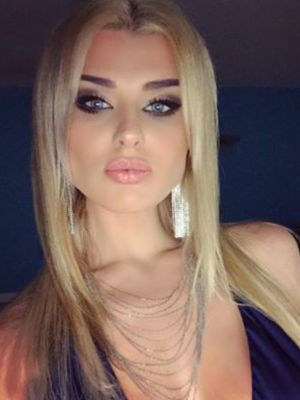 Dara is ready for dating lesbian ladies 24 7