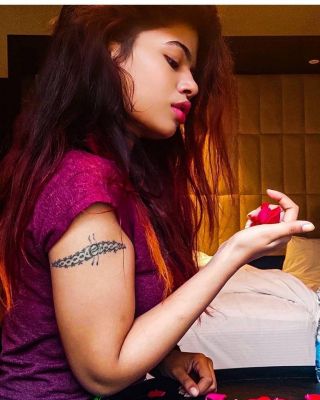 Call girl Kamila — photos and reviews