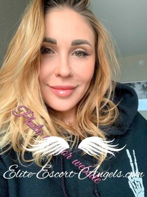 Sweet Beirut black slut (weight: 52 kg, height 159 cm)