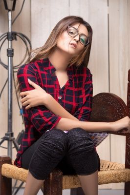 One of the sexiest babes of Beirut - Alwyn will be yours for LBP 500