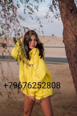 Mega busty escort in Beirut (44 kg; 153 cm)