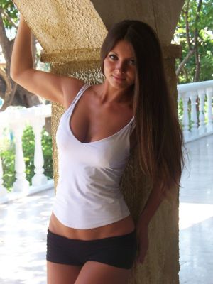 Minka is ready for dating lesbian ladies 24 7