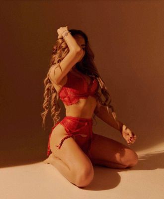 call girl Danica, from Beirut