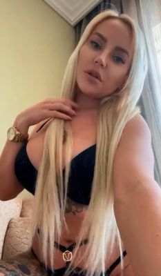 Adult date with sexy Connie, 164 cm, 59 kg