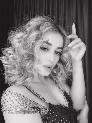 Daphne from the best escort provider in Beirut