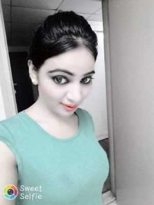 Enjoy BDSM massage from hot Ebony in lebanon