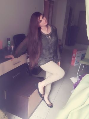 Elite model from Beirut: Mariah with photos and reviews