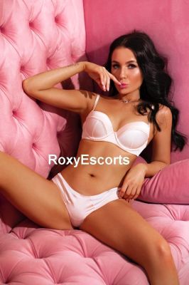 Sex with independent escort Rowan (27 years old, Beirut)