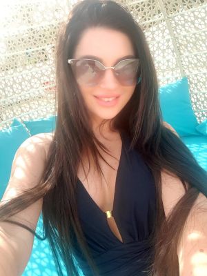 Bella invites for incall massage in Beirut
