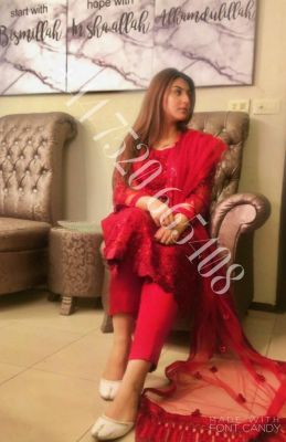 Enjoy private escort service from Lillian