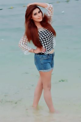 Indian call girl in Beirut: weight: 51 kg, height: 158 cm