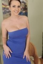 Beautiful escort model Dana Egyptian Online: weight 70 kg, height 165 cm