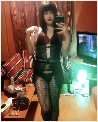 Hot babe in Beirut: Lara, Transsexual wants to share her passion with you